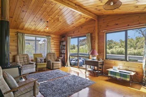 Photo of property in 7 Tawiri Place, Kuratau, Turangi, 3381