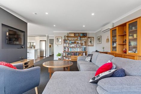 Photo of property in 45 Pohutukawa Place, Bell Block, New Plymouth, 4312