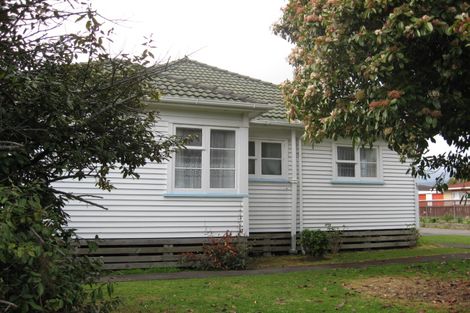 Photo of property in 44 Cambridge Street, Levin, 5510