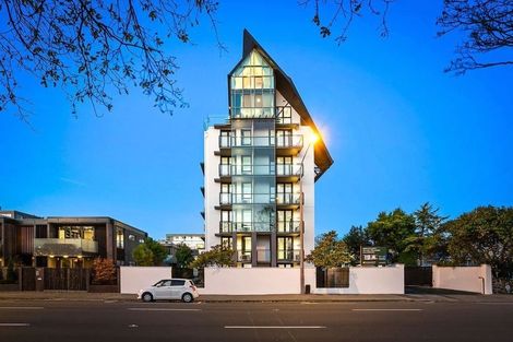 Photo of property in 5/12 Latimer Square, Christchurch Central, Christchurch, 8011