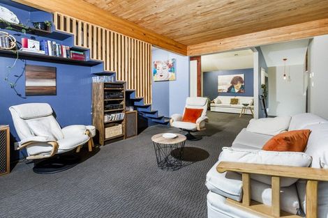 Photo of property in 39a Forrest Hill Road, Milford, Auckland, 0620