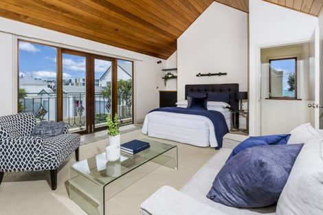 Photo of property in 3a Holiday Road, Milford, Auckland, 0620