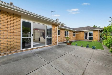 Photo of property in 1 Stornaway Drive, Flat Bush, Auckland, 2016
