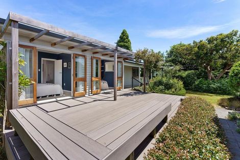 Photo of property in 16 Rauparaha Street, Waikanae Beach, Waikanae, 5036