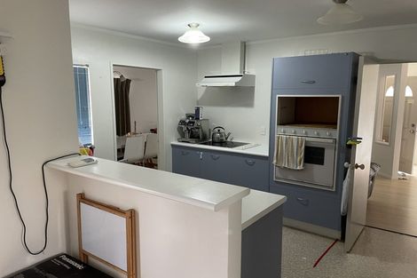 Photo of property in 6 Penlington Place, Karori, Wellington, 6012