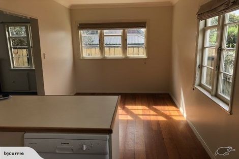 Photo of property in 16 Collingwood Street, Hokowhitu, Palmerston North, 4410