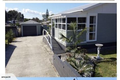 Photo of property in 112 Wharf Road, Te Atatu Peninsula, Auckland, 0610