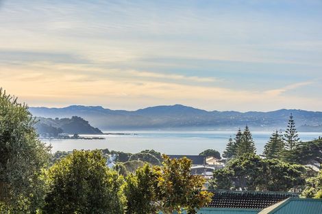 Photo of property in 74 Falkirk Avenue, Seatoun, Wellington, 6022