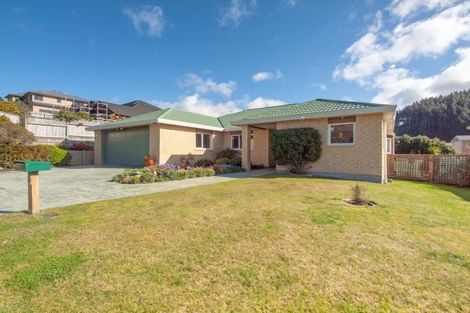 Photo of property in 7 Eastcott Grove, Churton Park, Wellington, 6037