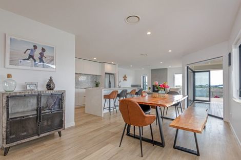 Photo of property in 21 Silicon Way, Fitzherbert, Palmerston North, 4410