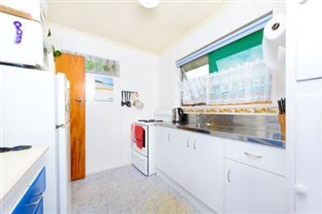 Photo of property in 2/2 Wayne Drive, Mangere, Auckland, 2022