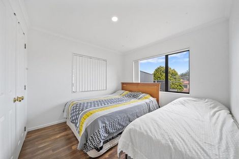 Photo of property in 4 Figtree Terrace, Goodwood Heights, Auckland, 2105