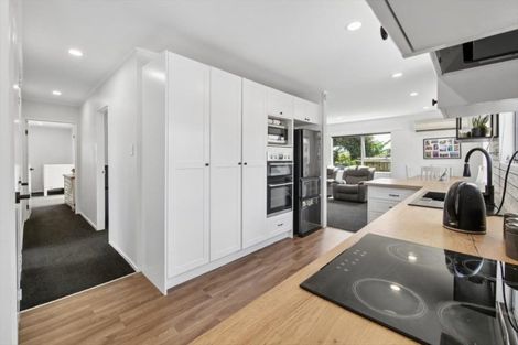 Photo of property in 12 Conifer Place, Te Puke, 3119