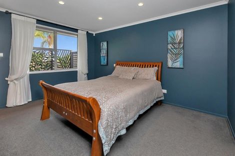 Photo of property in 110 Barbados Way, One Tree Point, 0118