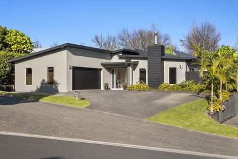 Photo of property in 8 Caldera Close, Pyes Pa, Tauranga, 3112