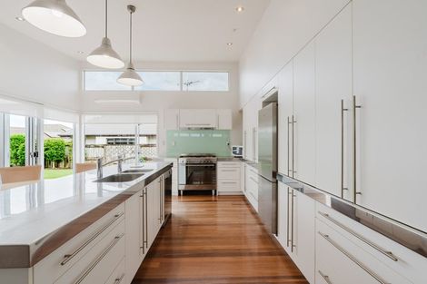 Photo of property in 92 Saint James Drive, Huntington, Hamilton, 3210