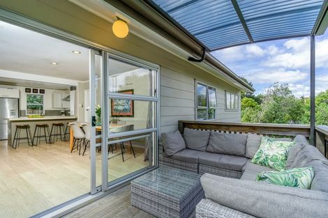 Photo of property in 52 Danbury Drive, Torbay, Auckland, 0630