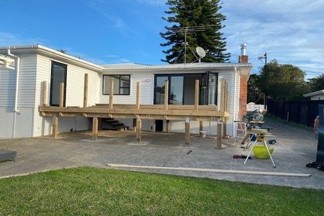 Photo of property in 26 Ranui Avenue, Ranui, Auckland, 0612
