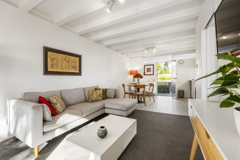 Photo of property in 3/73 Princes Street, Northcote Point, Auckland, 0627