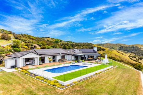 Photo of property in 92 Eskridge Drive, Eskdale, Napier, 4182