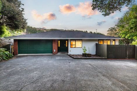 Photo of property in 20 Exploration Way, Whitby, Porirua, 5024