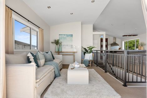 Photo of property in 10 Karewa Parade, Papamoa Beach, Papamoa, 3118