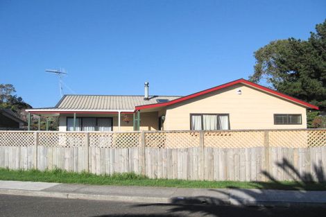 Photo of property in 3 Edward, Raumati South, Paraparaumu, 5032