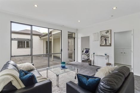 Photo of property in 35 The Track, Takanini, 2112