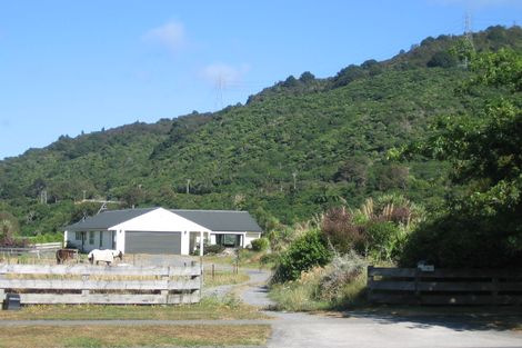 Photo of property in 91 Totara Park Road, Totara Park, Upper Hutt, 5018