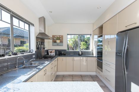 Photo of property in 6 Avonbrook Lane, Pukekohe, 2120