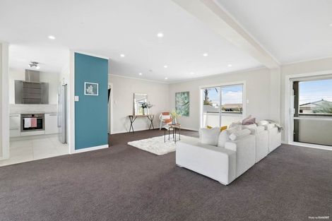 Photo of property in 1003 Whangaparaoa Road, Tindalls Beach, Whangaparaoa, 0930