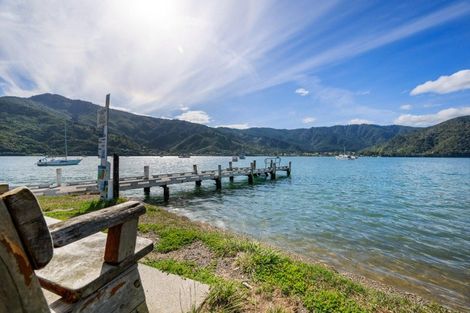 Photo of property in 1755 Queen Charlotte Drive, Linkwater, Picton, 7281