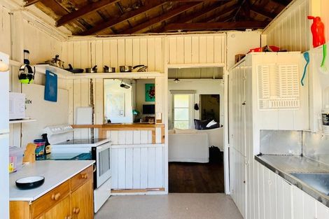 Photo of property in 15 Oceanview Terrace, Tirohanga, Lower Hutt, 5010