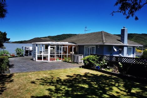 Photo of property in 9 Peel Place, Wainuiomata, Lower Hutt, 5014
