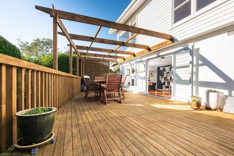 Photo of property in 10 Edgeware Road, Wilton, Wellington, 6012