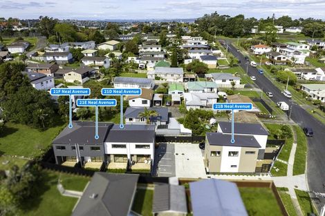 Photo of property in 21b Neal Avenue, Glenfield, Auckland, 0629