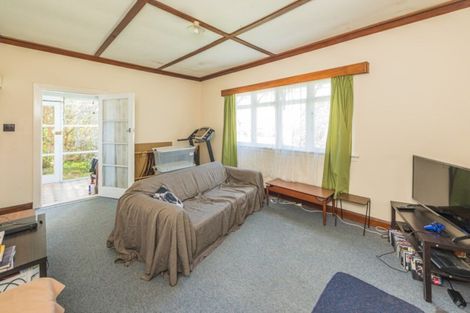 Photo of property in 100 Gonville Avenue, Gonville, Whanganui, 4501