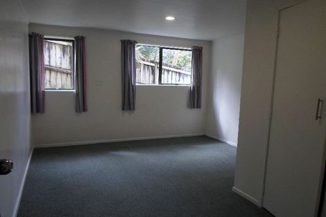 Photo of property in 1/7 Deverell Place, Northcross, Auckland, 0632