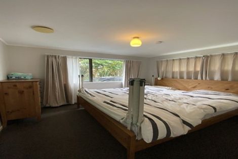 Photo of property in 94 Lancaster Road, Beach Haven, Auckland, 0626