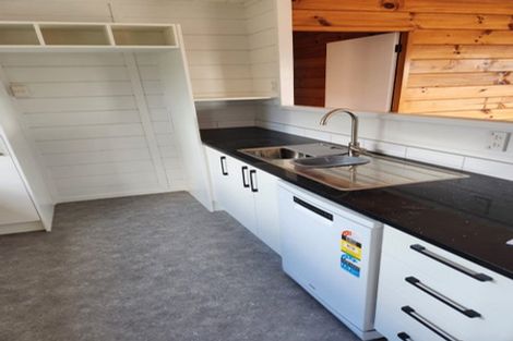 Photo of property in 10b Cedar Terrace, Stanmore Bay, Whangaparaoa, 0932