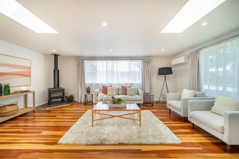 Photo of property in 8 Cruickshank Road, Clouston Park, Upper Hutt, 5018