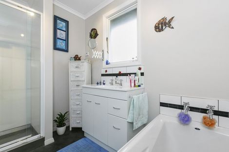 Photo of property in 42 Tyne Street, Mosgiel, 9024