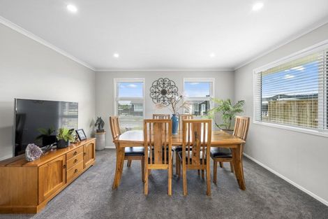 Photo of property in 5 Larches Lane, Kinloch, Taupo, 3377