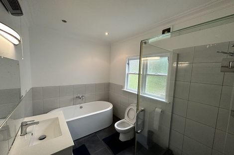 Photo of property in 11 Otahuri Crescent, Greenlane, Auckland, 1051