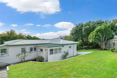 Photo of property in 9 Chester Road, Tawa, Wellington, 5028
