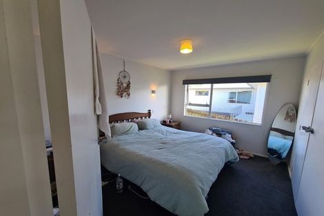 Photo of property in 48 Baylands Drive, Newlands, Wellington, 6037