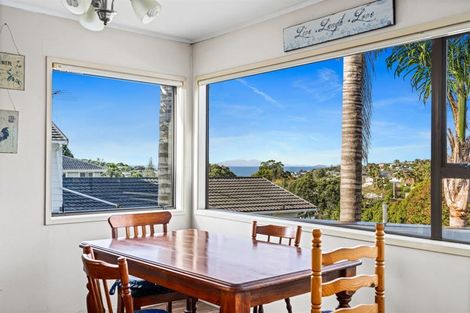 Photo of property in 689 Beach Road, Rothesay Bay, Auckland, 0630