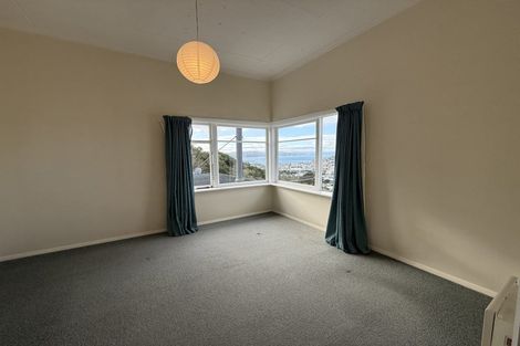 Photo of property in 22 Dorking Road, Brooklyn, Wellington, 6021