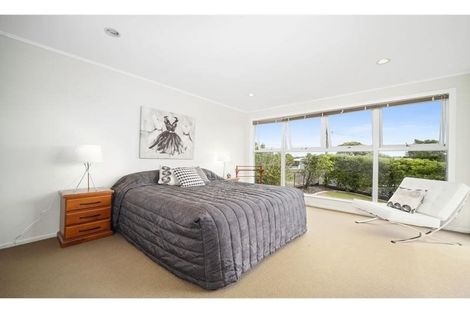 Photo of property in 1/8 Arrow Road, Forrest Hill, Auckland, 0620