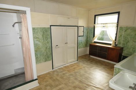 Photo of property in 35 Russell Street, Westport, 7825